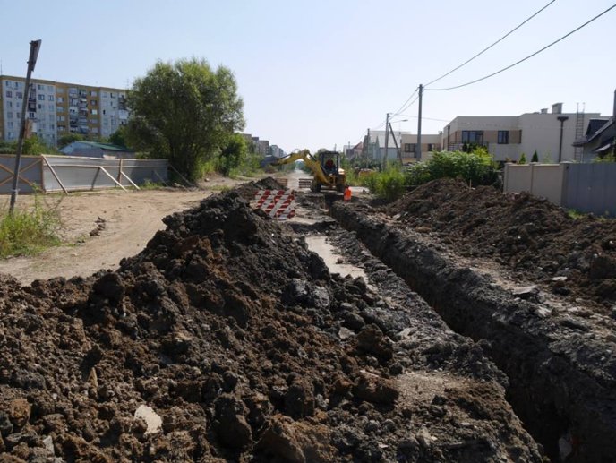 На вулиці Можайського в Ужгороді тривають активні роботи з підготовки до ремонту – 03