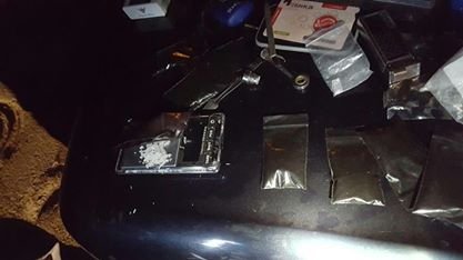 Патрульні затримали автомобіль, у якому виявили рекордну кількість наркотиків – 01 Патрульні затримали автомобіль, у якому виявили рекордну кількість наркотиків – 01