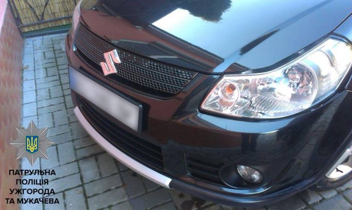 Мукачівські патрульні знайшли водія іномарки "Сузукі", який наїхав на пішохода – 02