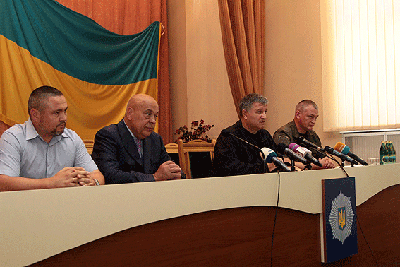 Глава МВС представив нового начальника закарпатської міліції – 03 Глава МВС представив нового начальника закарпатської міліції – 03