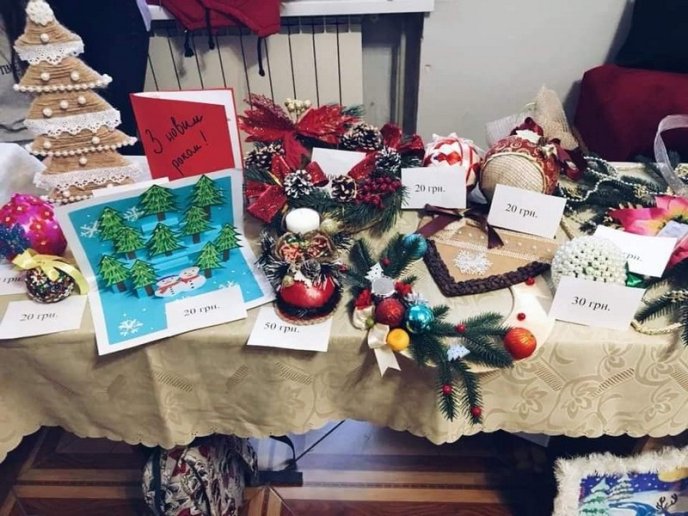 Благодійний хенд-мейд в Мукачеві зібрав понад 13 тисяч – 03