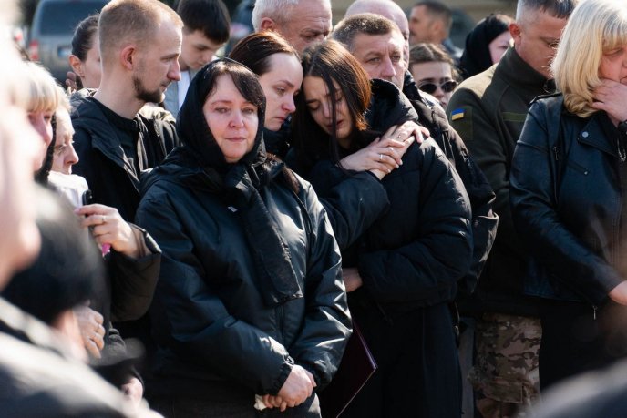 Залишилися дружина і доньки: в області поховали військового – 02