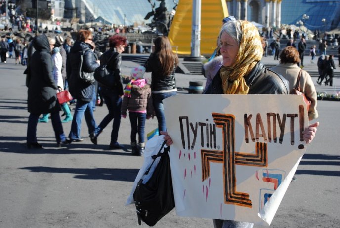 Один день з життя Майдану: на що перетворилась центральна площа України за місяць після революції (ФОТОРЕПОРТАЖ) – 16