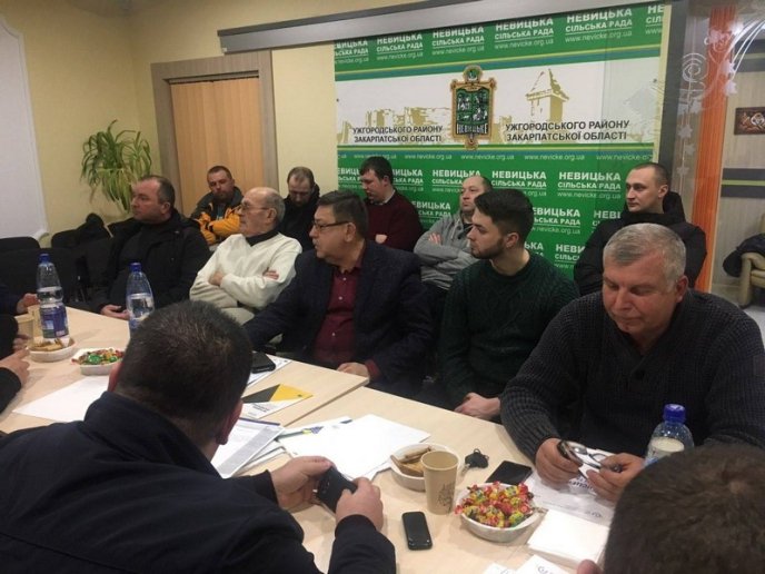 Жителі сіл Ужанської долини з другої спроби будуть об’єднуватися в ОТГ – 01