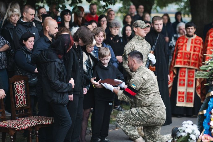 В Ужгороді поховали Героя, який загинув під Бахмутом – 08