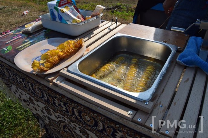 "Успенський" ярмарок у Мукачеві: ціни на смаколики – 03