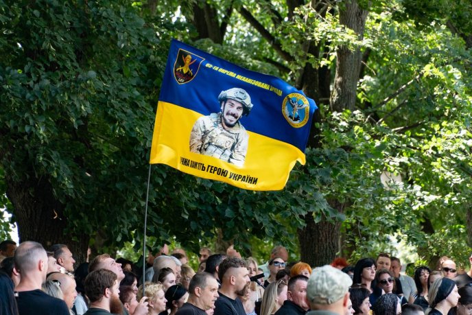 В Ужгороді поховали Героя, який без вагань вступив до лав ЗСУ – 05