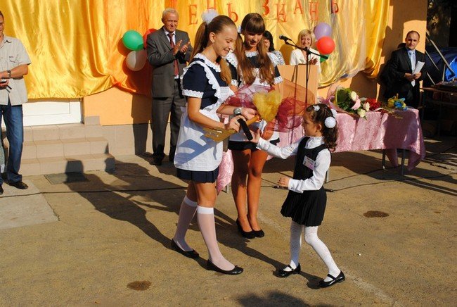 У школах Мукачева пролунав перший дзвоник (ФОТОРЕПОРТАЖ) – 12