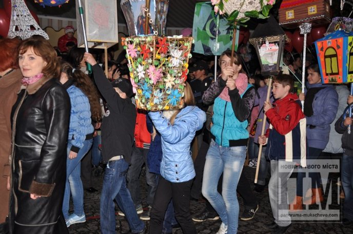 День Святого Мартина у Мукачеві: смачні наїдки, запашне вино і насичена культурна програма (ФОТО) – 29