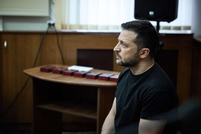 Володимир Зеленський на Закарпатті вручив військовим державні нагороди – 03 Володимир Зеленський на Закарпатті вручив військовим державні нагороди – 03