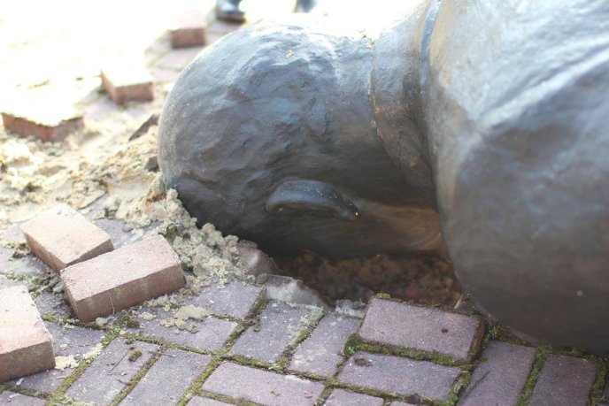 "Ленінопад" у Закарпатті: у Чопі більше немає пам’ятника Леніну (ФОТО) – 06