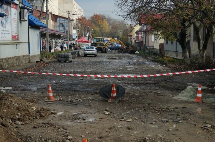У Мукачеві триває реконструкція вулиці Зеленої – 01