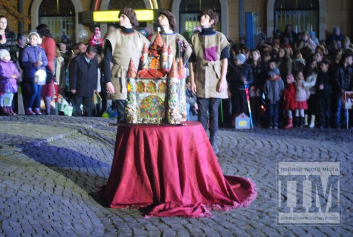 У Мукачеві відзначили День святого Мартина яскравим вогняним шоу (ФОТОРЕПОРТАЖ) – 15