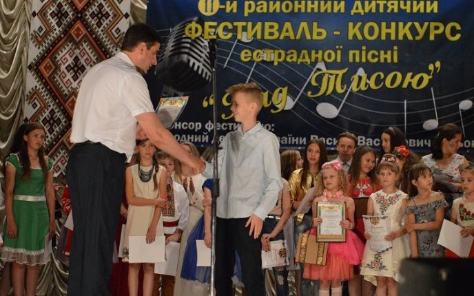 У Рахові пройшов ХІ районний фестиваль-конкурс естрадної пісні "Над Тисою" – 10