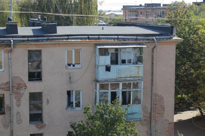 У Мукачеві ремонтують дахи на чотирьох багатоповерхівках – 11