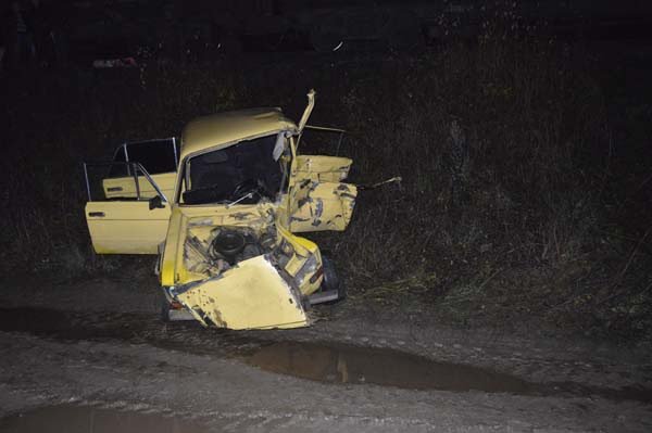 З’явилися фото з місця трагічної автопригоди на Великоберезнянщині (ФОТО) – 02 З’явилися фото з місця трагічної автопригоди на Великоберезнянщині (ФОТО) – 02