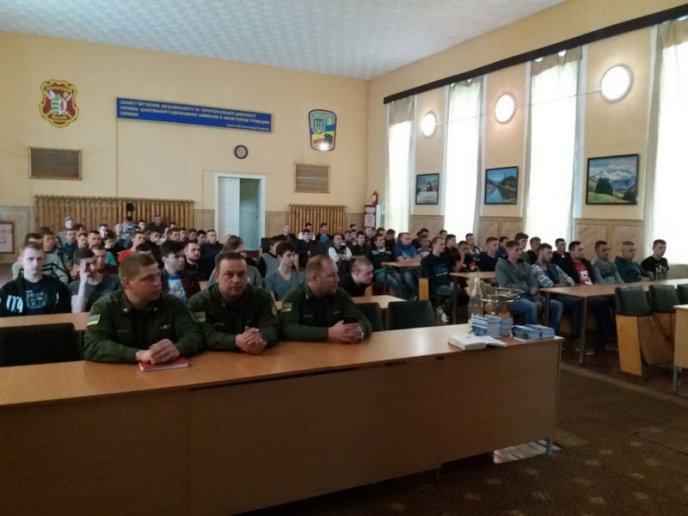 30 закарпатців ввечері вирушать у навчальний центр Держприкордонслужби – 04