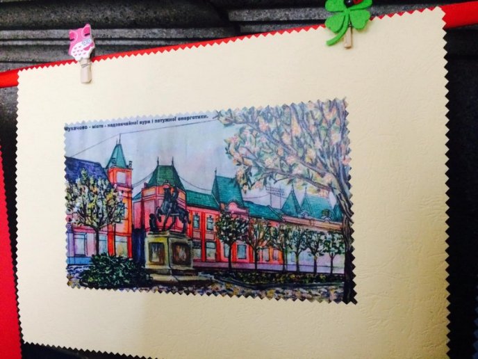 У Мукачеві в дитячій художній школі триває виставка творчих робіт випускників – 06