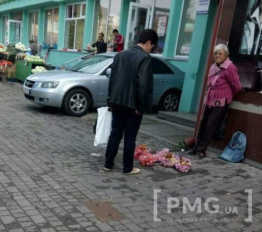 Скільки коштують гриби на "Зеленому ринку" в Мукачеві – 04