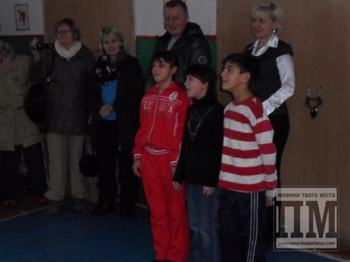 "Різдвяну радість" закарпатським дітям-сиротам дарують благодійники з Норвегії (ФОТО) – 04