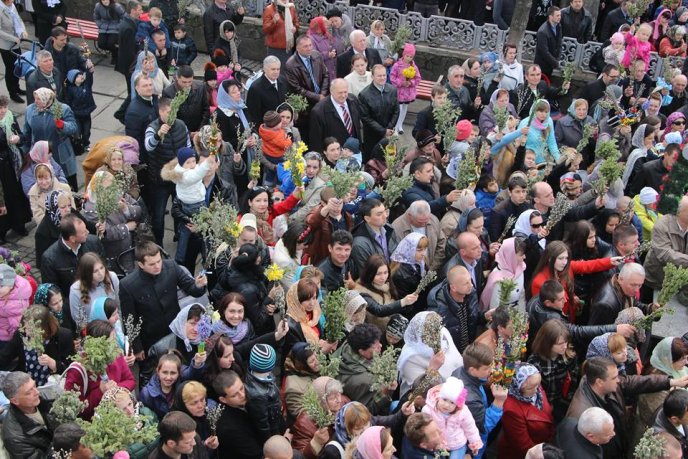 Владика Феодор освятив у Мукачівському кафедральному соборі вербові гілки (ФОТО) – 01