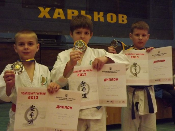 Мукачівські каратисти з СК "Сінай" завоювали 9 нагород на Чемпіонаті України з карате за версією JKS (ФОТО) – 10