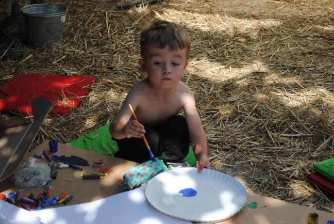 В Ужгороді проходить благодійна "Міська барахолка" – 06