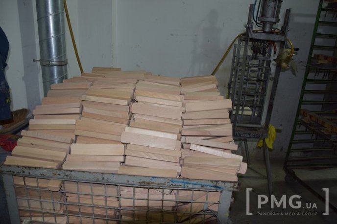 Закарпатці у маленькому селі виготовляють продукцію, яку купують у найрозвиненіших європейських країнах – 01