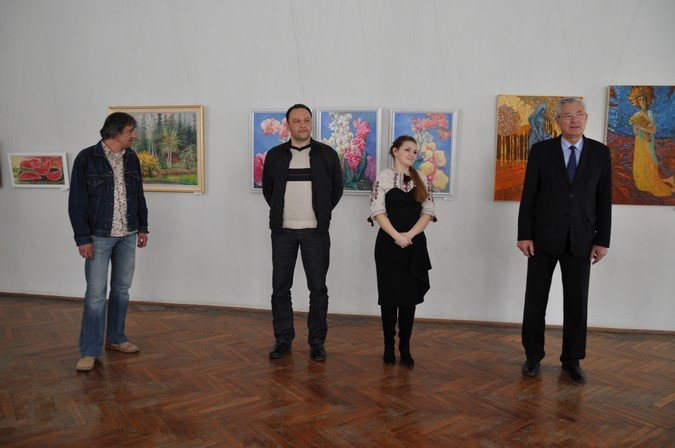 У Мукачівській картинній галереї відкрили виставку до Міжнародного жіночого дня (ФОТОРЕПОРТАЖ) – 03