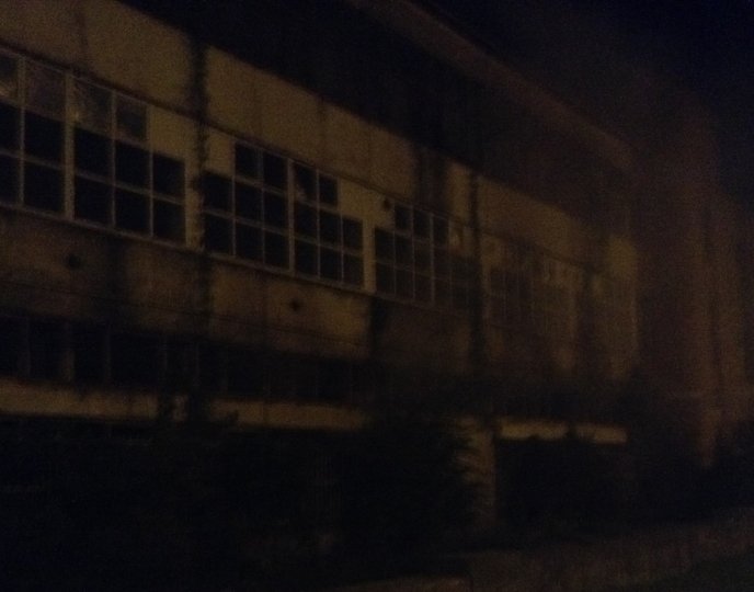 Рятувальники розповіли деталі та показали фото і відео із пожежі на заводі в Ужгороді – 01 Рятувальники розповіли деталі та показали фото і відео із пожежі на заводі в Ужгороді – 01