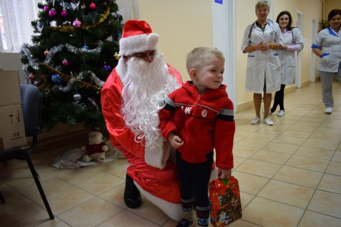 Для маленьких пацієнтів Ужгородської міської дитячої лікарні влаштували свято – 10