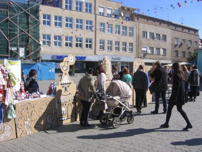 В Ужгороді стартував ляльковий ярмарок  – 03