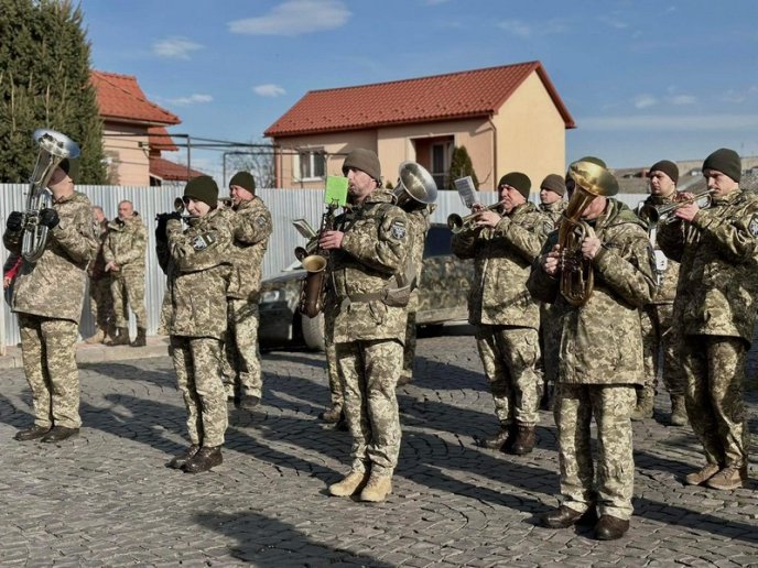 На Закарпатті поховали молодшого сержанта – 04