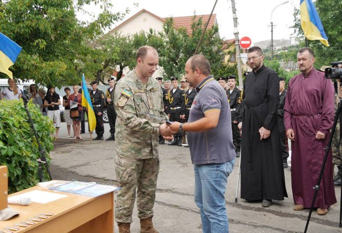 В Ужгороді відкрили меморіал пам’яті бійців АТО – 25