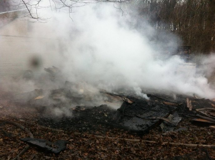 У Виноградові вщент згорів садовий будинок – 05
