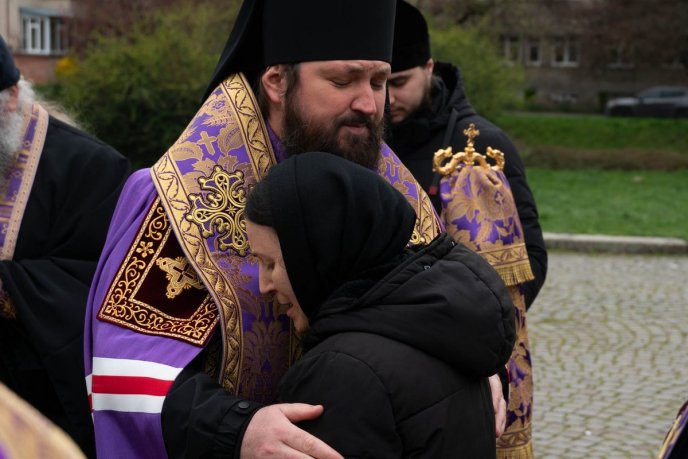 В обласному центрі поховали військового, який загинув минулого тижня на полі бою – 02