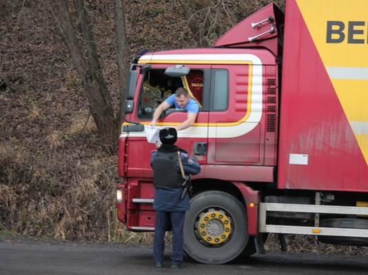 На Закарпатті правоохоронці особливого призначення зайняли блокпости – 05 На Закарпатті правоохоронці особливого призначення зайняли блокпости – 05