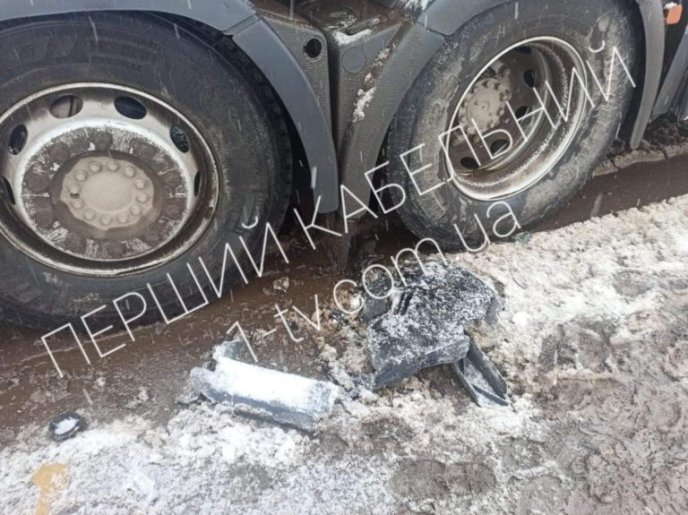 Вранці у Мукачеві трапилась аварія. Постраждало двоє людей – 06 Вранці у Мукачеві трапилась аварія. Постраждало двоє людей – 06