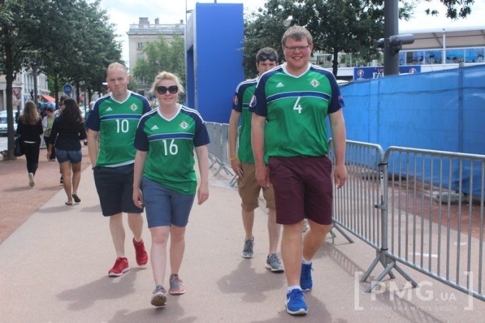 Вулиці Ліона вщерть переповнені українськими уболівальниками – 02