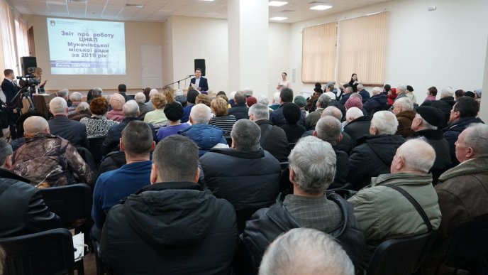 В ЦНАПі Мукачева надають понад 300 адмінпослуг – 02