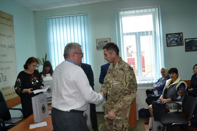 У Тячеві до Дня міста нагородили учасників АТО – 06
