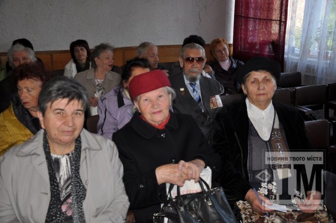 У міському Будинку школярів вітали ветеранів педагогічної ниви (ФОТО) – 04