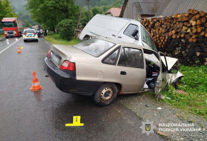 Поліція розповіла про ДТП, в якій загинула жінка та постраждало ще троє людей – 02 Поліція розповіла про ДТП, в якій загинула жінка та постраждало ще троє людей – 02