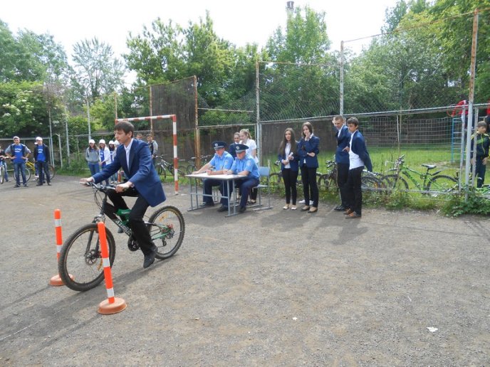 В Мукачеві визначили кращу команду Юних інспекторів дорожнього руху серед навчальних закладів міста (ФОТО) – 04