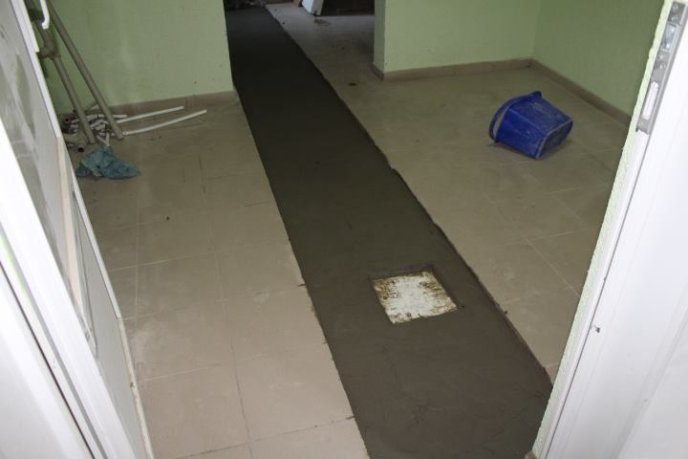 У Мукачеві ремонтують мережі центральної районної лікарні – 09