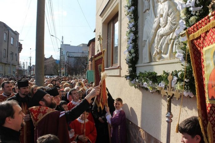У Мукачеві пройшла масштабна хресна хода (ФОТО) – 07