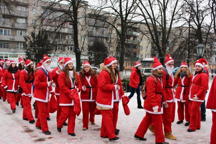 У Перечині відбувся Парад Миколайчиків – 05