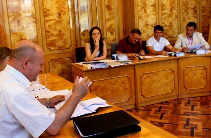 Закарпатські депутати виділять гроші на спортивні майданчики – 05