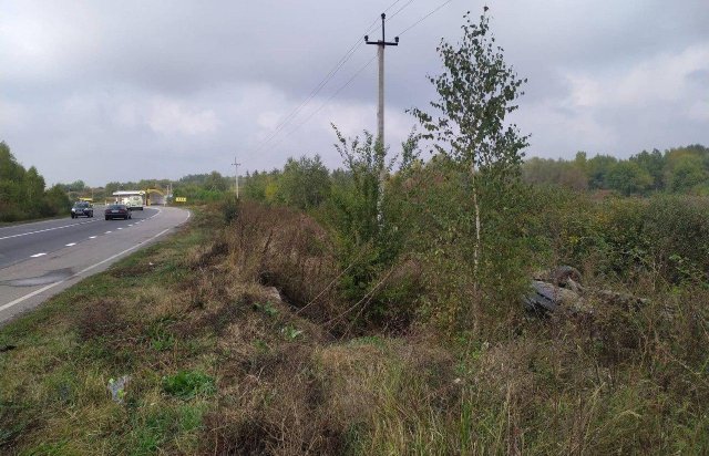 На Ужгородщині сталася аварія. Водій втік – 04 На Ужгородщині сталася аварія. Водій втік – 04