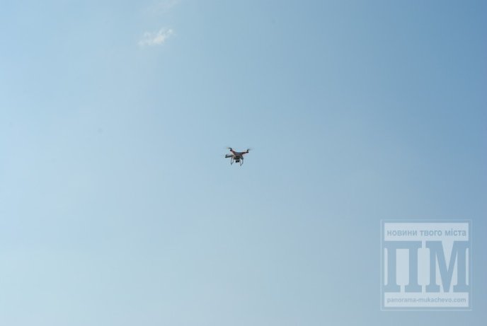 У центрі Мукачева відбувся урочистий парад випускників (ФОТО) – 12